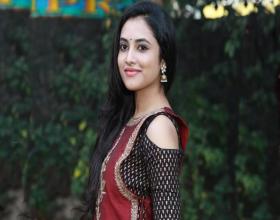 Nani's Heroine in Talks For Akhil4