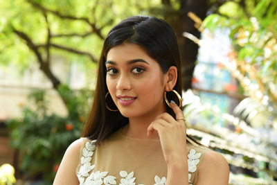 Digangana Suryavanshi Interview About Hippi