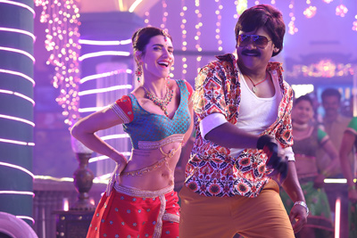 driver-ramudu-movie-item-song-making-stills