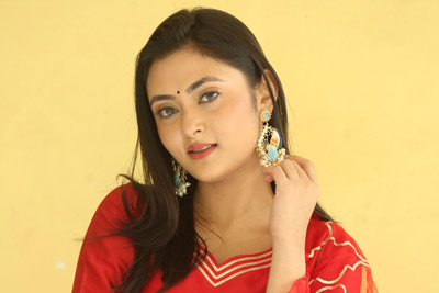 megha-chowdary-interview-about-oorantha-ankuntunnaru