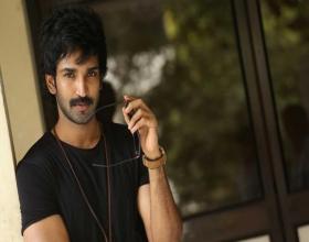 aadi-pinisetty-interview-about-neevevaro-movie