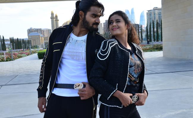 huge-ressponse-for-kartikeyas-90-ml-singilu-singilu-song-launch