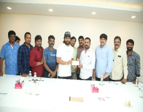 Allu Arjun donates Rs 10 lakh  to Film Newscasters Association