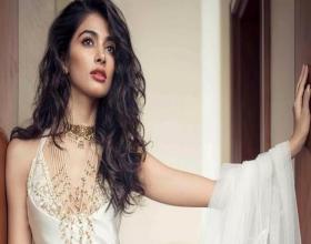 Pooja Hegde Reveals Story of Prabhas 20
