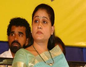 Vijayashanti Confirms Her Comeback