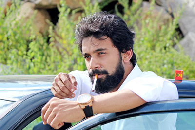 actor-devan-stills