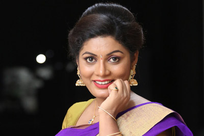 alisha-at-planning-movie-audio-launch