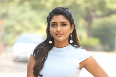 eesha-rebba-at-ragala-24-gantallo-team-success-celebrations
