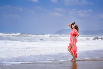 hamsa-nandini-beautiful-stills-in-the-beach