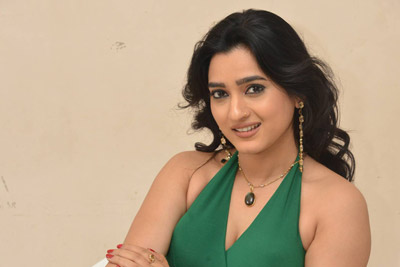 hasina-at-prashnistha-movie-1st-look-launch-event