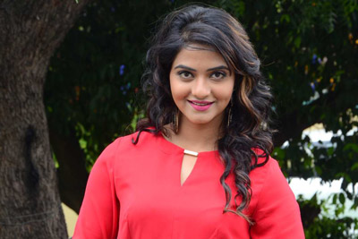 kashmira-kulkarni-stills-at-friday-movie-opening