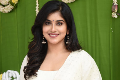 manisha-at-vaishnav-tej-debut-movie-opening
