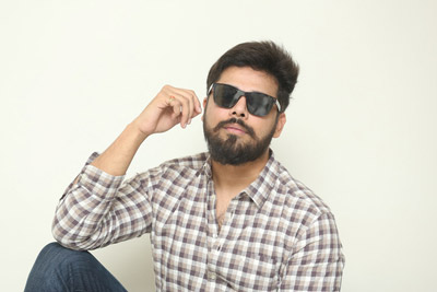 nandu-stills-at-interview-about-savaari