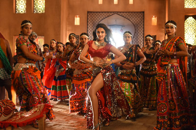 Nidhhi Aggarwal Stills From Song In Ismart Shankar