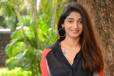 priya-vadlamani-at-husharu-team-pressmeet