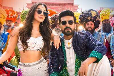ram-charan-and-kiara-stills-from-vinaya-vidheya-rama