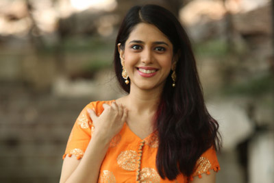 simran-stills-at-nuvvu-akkada-nenu-ikkada-movie-opening