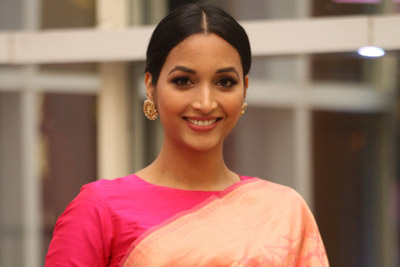 srinidhi-shetty-at-kgf-movie-pre-release-event