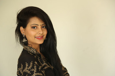 subhangi-pant-at-darpanam-movie-trailer-launch-event