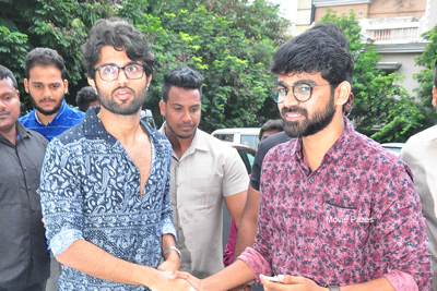 Vijay Devarakonda Watch Ee Nagaraniki Emaindhi