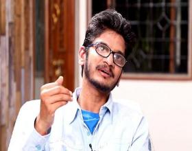 dhummu-dhooli-song-from-rajiniknaths-darbar-is-slaying-it-ananth-sriram
