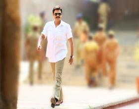babu-bangaram-an-entertaining-police-officer