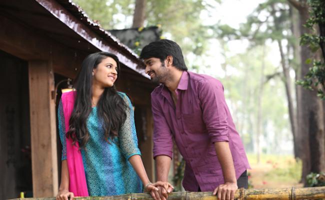 Oka Manasu - rock steady collections despite mixed reviews