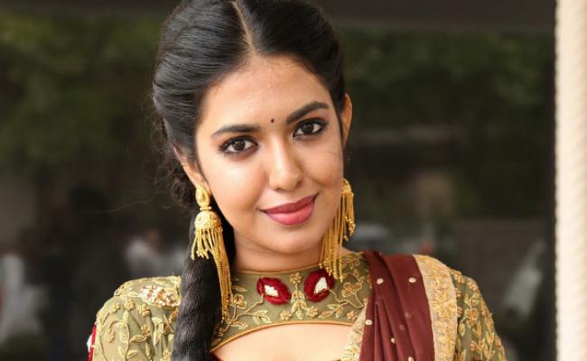 shivani-to-make-her-debut-soon
