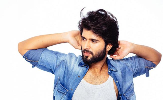 vijay-devarakonda-in-a-music-album