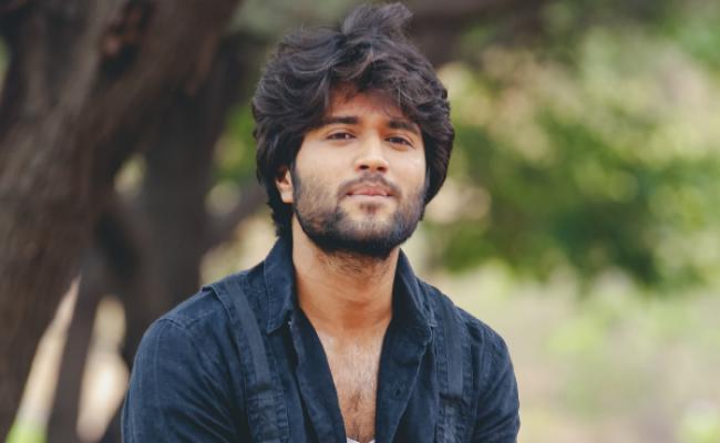 vijay-devarakonda-as-a-cabbie