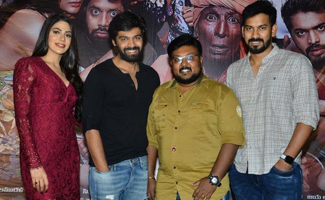 chikati-gadilo-chitakotudu-success-meet