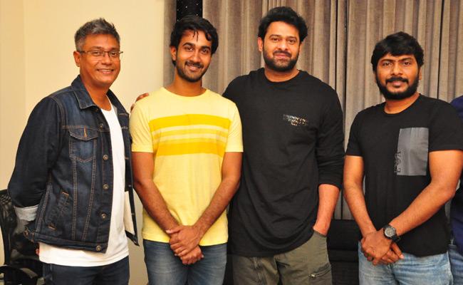 prabhas-appreciates-paper-boy-trailer
