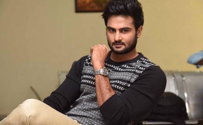 sudheer-babu-prectices-badminton