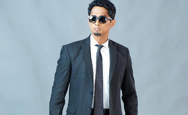 siddharths-takkars-first-look-out