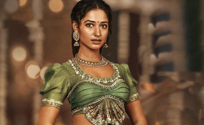 Syeraa: Tamanna Wraps Dubbing
