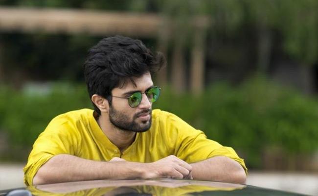 vijay-devarakonda-bollywood-entry-soon